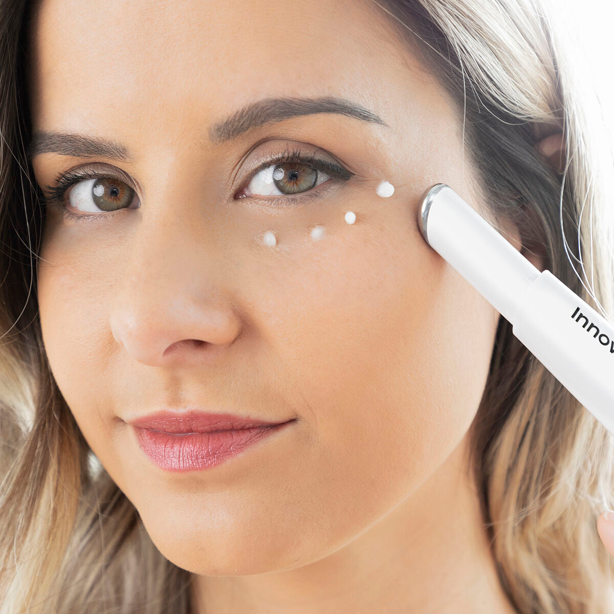 Anti-ageing Eye Massager with Phototherapy, Thermotherapy and